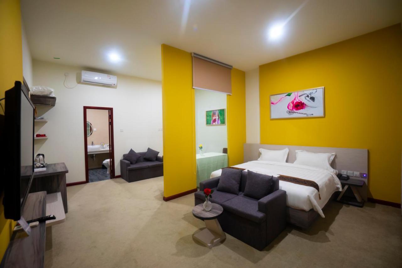 Green Rose Hotel Batam Экстерьер фото