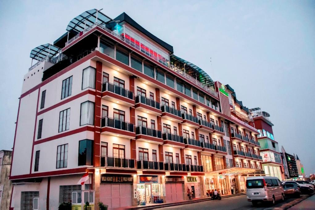 Green Rose Hotel Batam Экстерьер фото