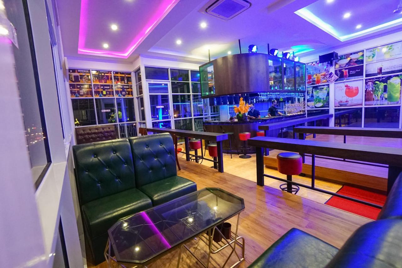 Green Rose Hotel Batam Экстерьер фото