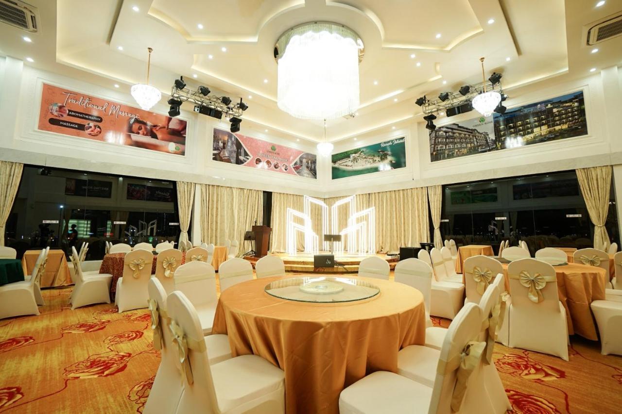 Green Rose Hotel Batam Экстерьер фото